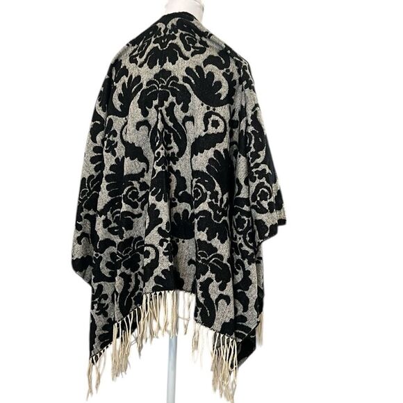 OSFM Black and grey multi print shawl cape wrap with white fringe EUC - Picture 1 of 10
